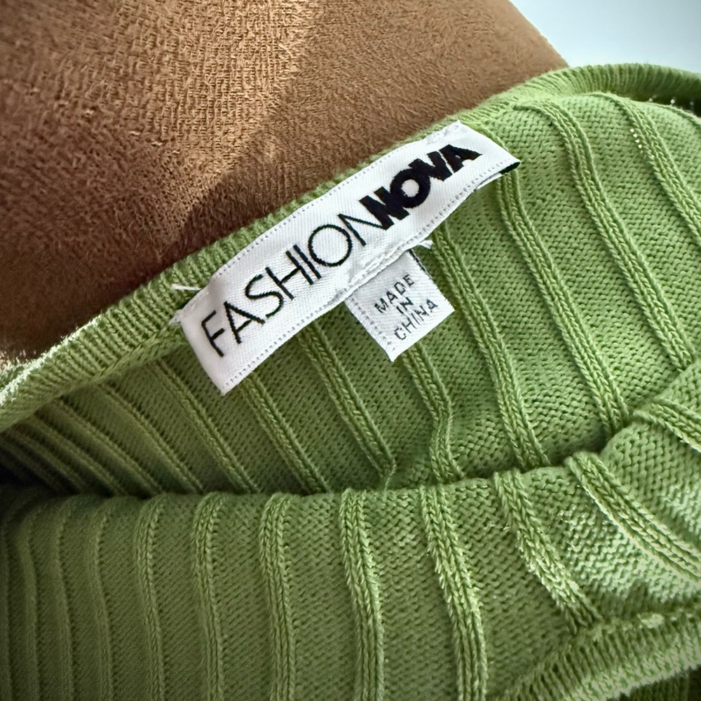 Fashion Nova Janelle Knit Midi Green‎ Dress - Picture 9 of 10